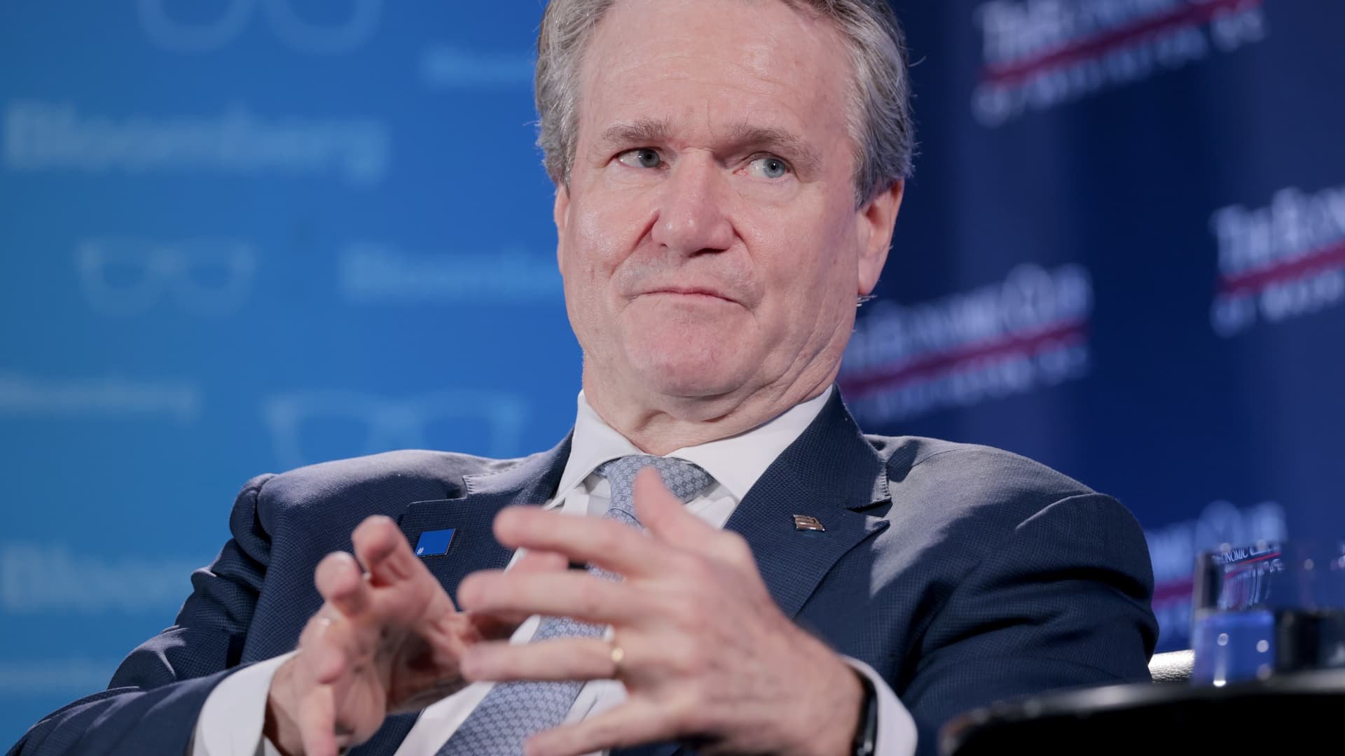 Bank of America'nın 3. Çeyrek Kârı %17 Düştü: 1.2 Milyar Dolarlık Ceza Hisseleri Sarstı