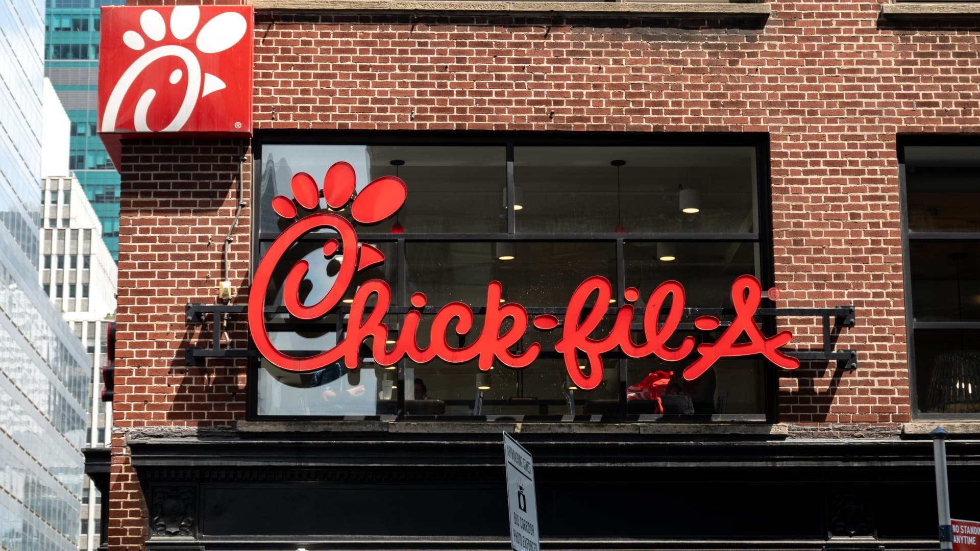 Chick-fil-A Küresel Büyümesini Sürdürürken Aile Şirketi Yapısını Korumaya Kararlı