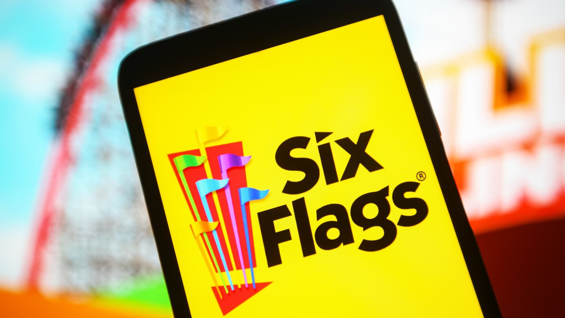 Six Flags Hisseleri, Ölümcül Hız Treni Kazasının Ardından Aralık 2009'dan Bu Yana En Düşük Seviyeye Geriledi