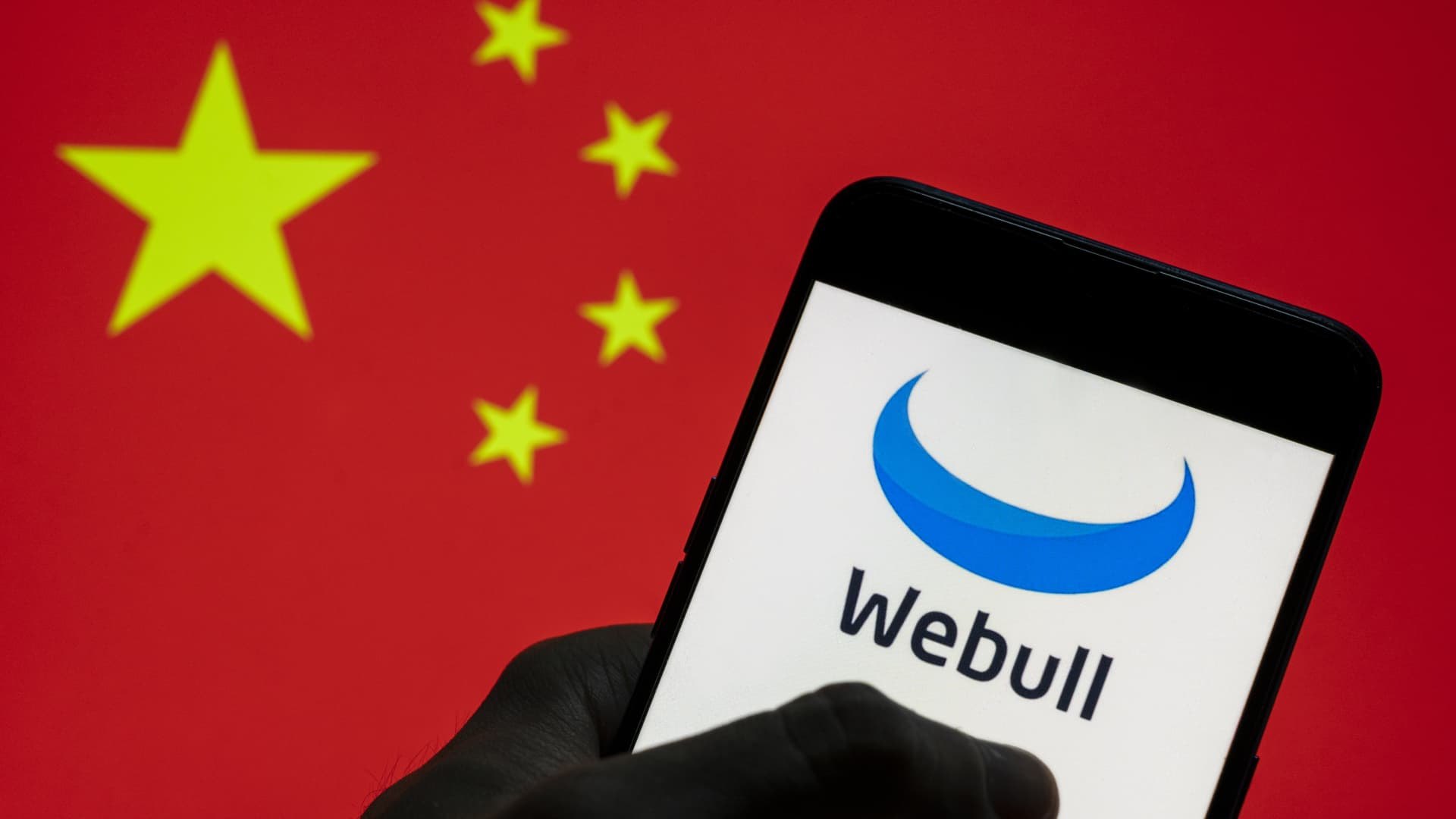 Webull Hisseleri Çin Bağlantıları Raporu Sonrası %18 Değer Kaybetti